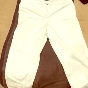 White capris Avenue 18W
